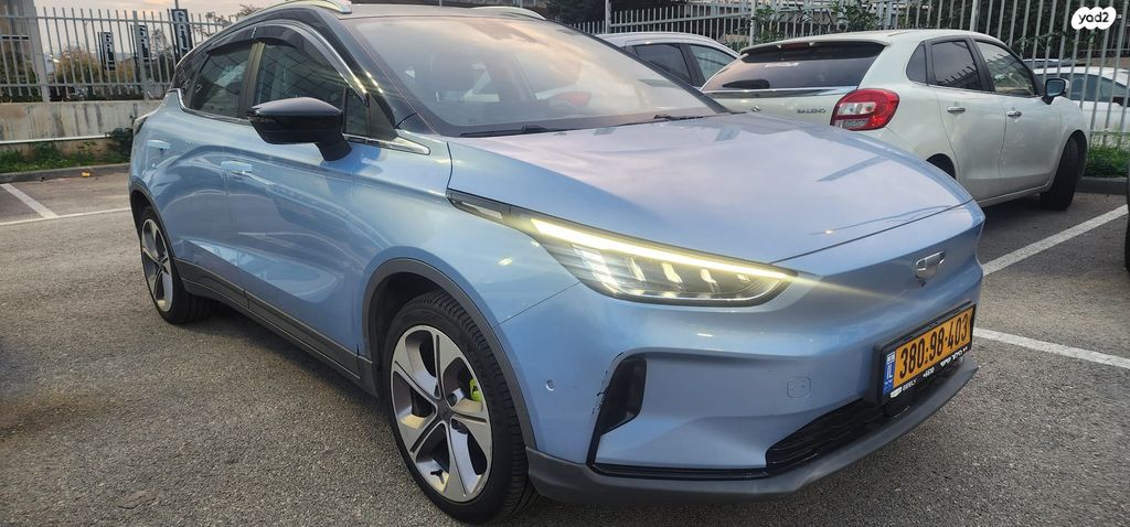 מודעת רכב ג׳ילי Geometry C