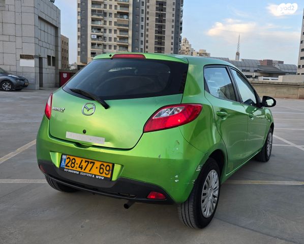 מודעת רכב מאזדה 2