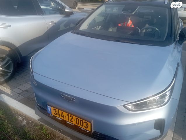 מודעת רכב ג׳ילי Geometry C