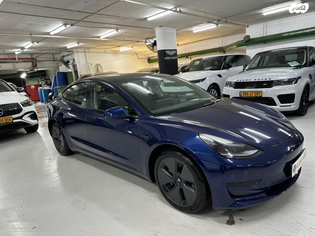 מודעת רכב טסלה מודל 3