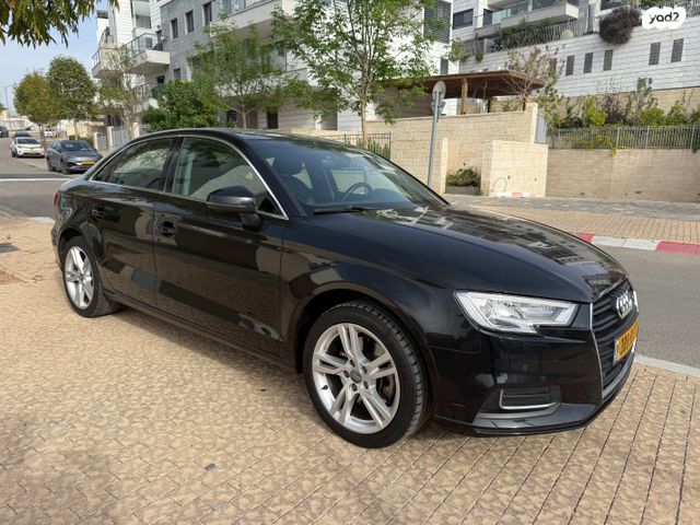 מודעת רכב אאודי A3 2