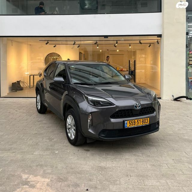 מודעת רכב טויוטה יאריס קרוס