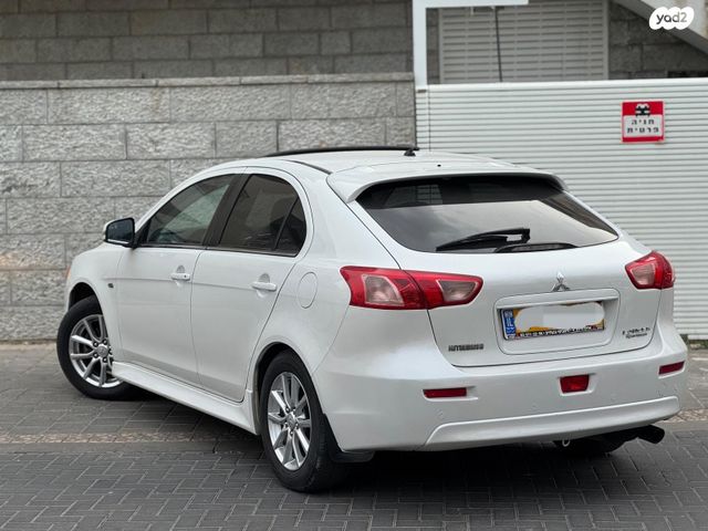 מודעת רכב מיצובישי לנסר