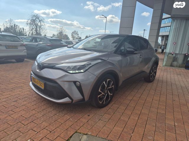 מודעת רכב טויוטה C-HR 2