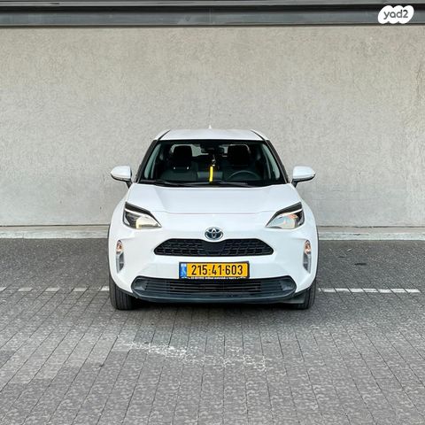 מודעת רכב טויוטה יאריס קרוס