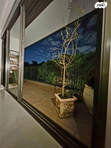 אריה אלטמן 9