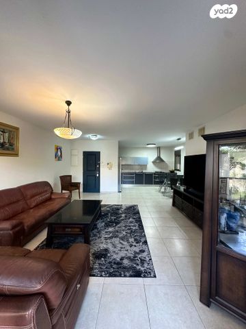 גולדה מאיר 10