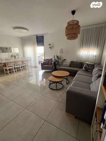 מרים מזרחי 20