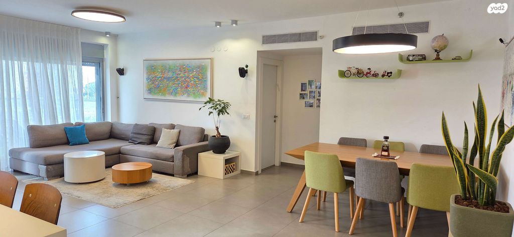 דרך הבשמים 1