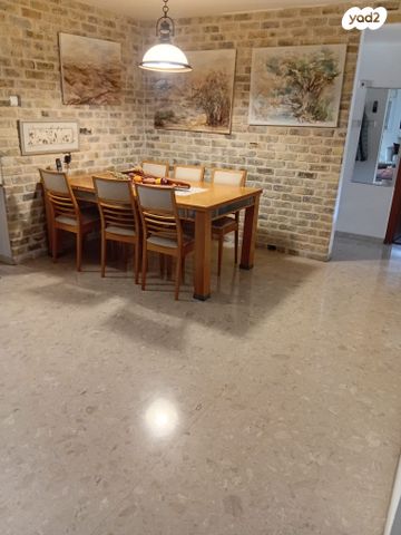 ברל כצנלסון 18