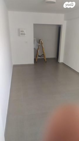 יוסף אהרונוביץ' 73