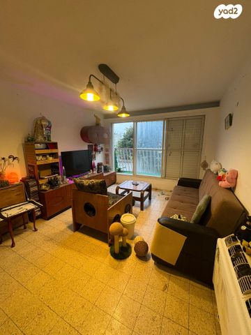 צביה לובטקין 36