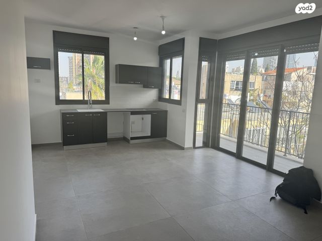 שדרות הילד 13