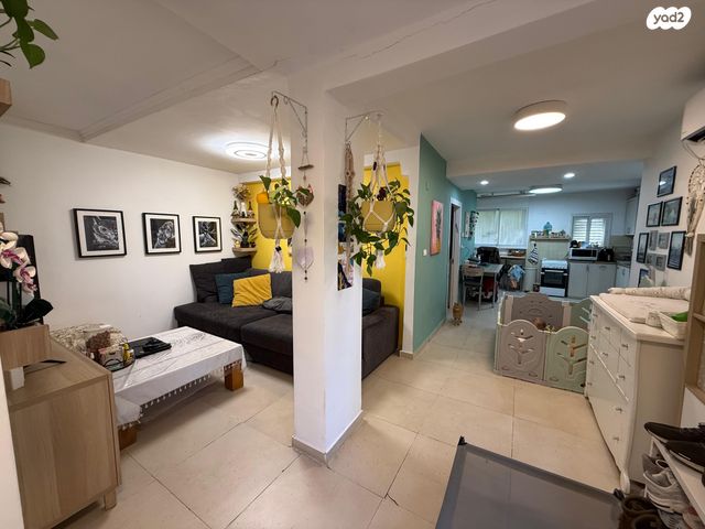 שדרות ג'יימס דה רוטשילד 20