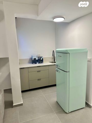 המלך ג'ורג' 45