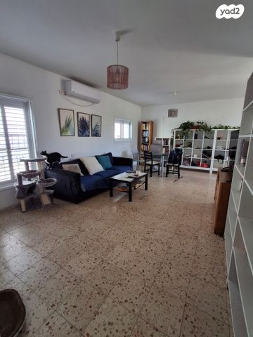 לייב פינסקר 13