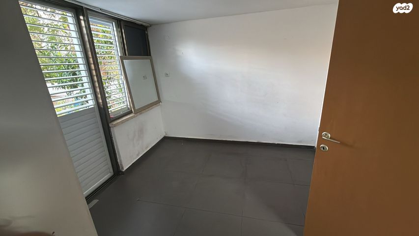 אמיל זולא 26