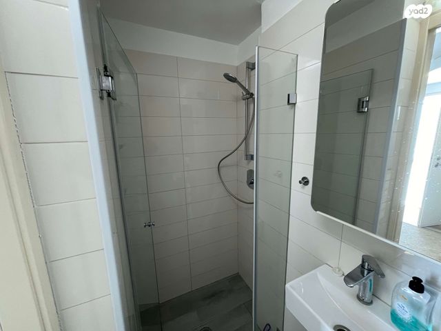 חיים ברלב 44