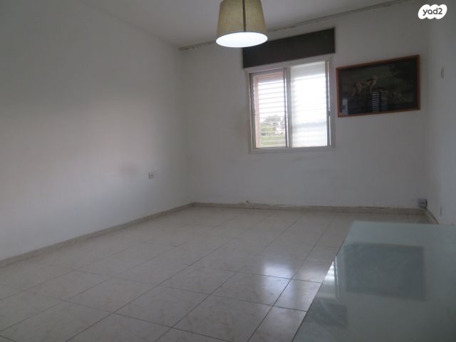 שדרות ירושלים 49