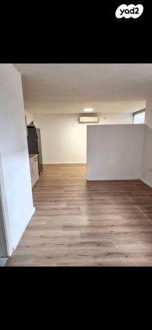 שער העמקים 1