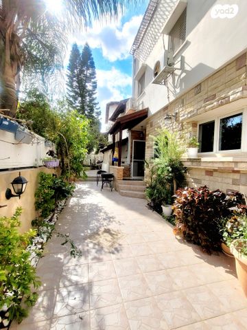 שיכוני המזרח