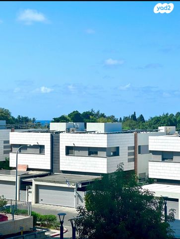 דירה, גלי כרמל, טירת כרמל