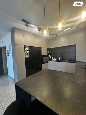 עוזי חיטמן 3