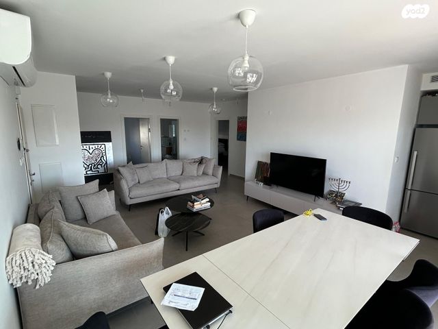 אוסטרובסקי 10