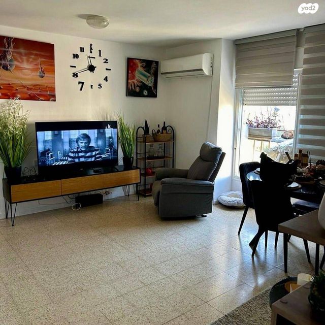 שדרות ירושלים 83