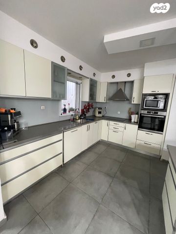 איסר יהודה אונטרמן 