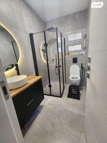 שדרות ששת הימים 16