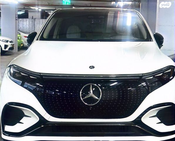 מודעת רכב מרצדס-בנץ EQS SUV