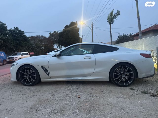 מודעת רכב ב מ וו סדרה 8