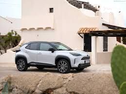 מודעת רכב טויוטה יאריס קרוס