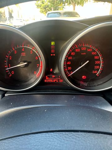 מודעת רכב מאזדה 3