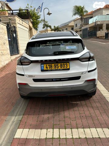 מודעת רכב ג׳ילי Geometry C