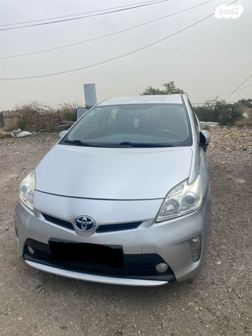 מודעת רכב טויוטה פריוס