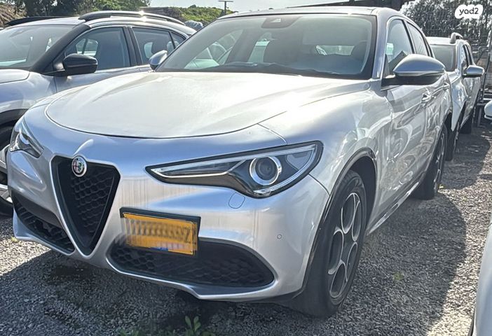 מודעת רכב אלפא רומיאו סטלביו