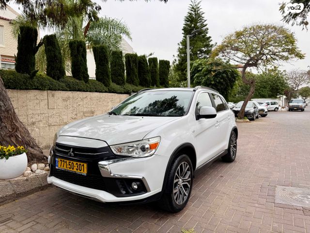 מודעת רכב מיצובישי ASX