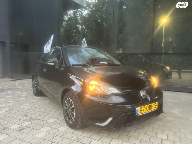 מודעת רכב אם ג'י MG3