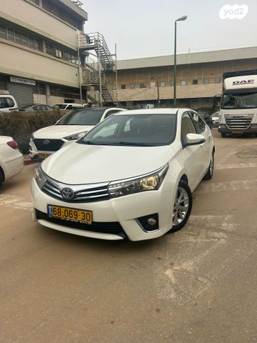 מודעת רכב טויוטה קורולה