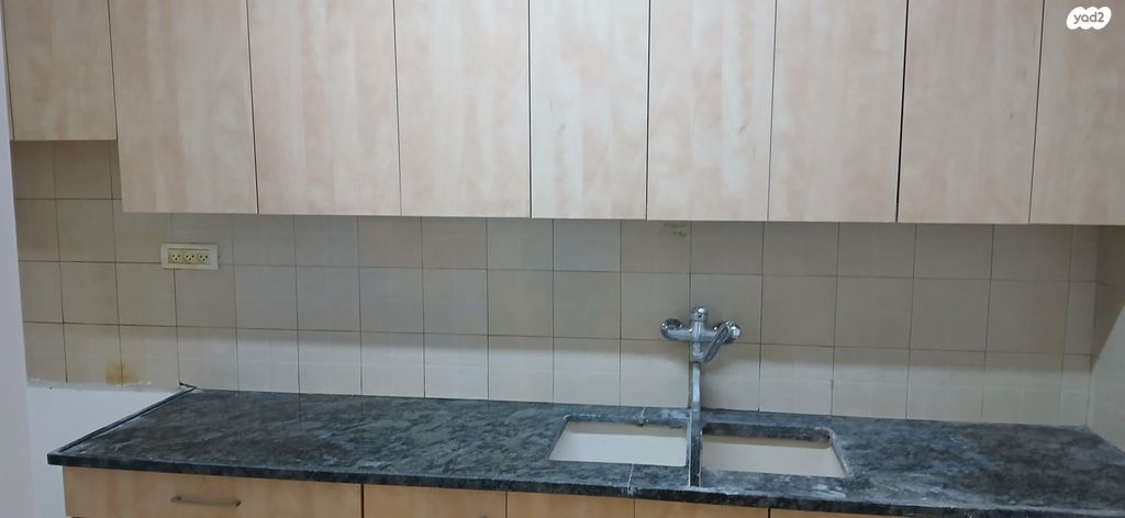 יגאל אלון 27