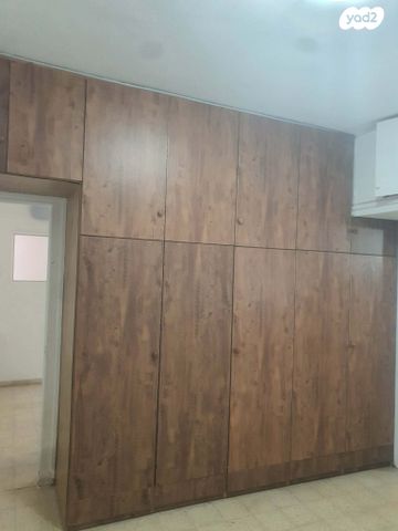 שדרות ירושלים 25