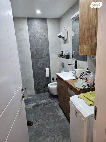 דירה, הקריות החסידיות, ירושלים