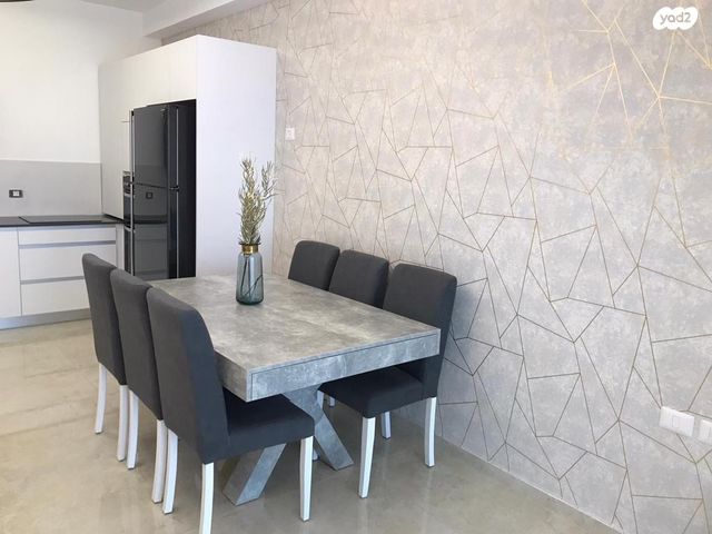 דירה, משה זילברג, בית וגן, ירושלים