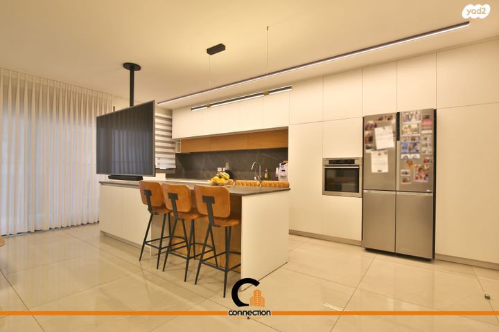 דרך אריק שרון 13