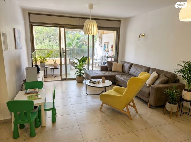 דבורה ברטונוב 