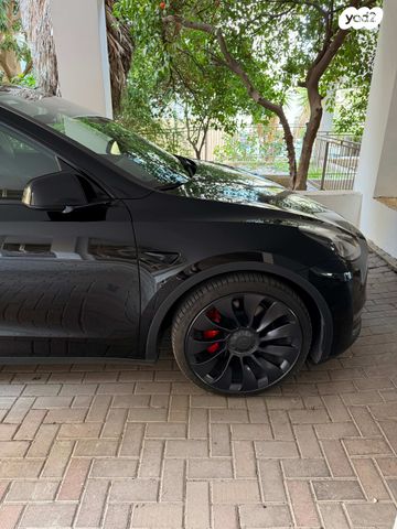 מודעת רכב טסלה מודל Y