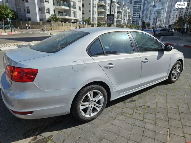 מודעת רכב פולקסווגן ג'טה