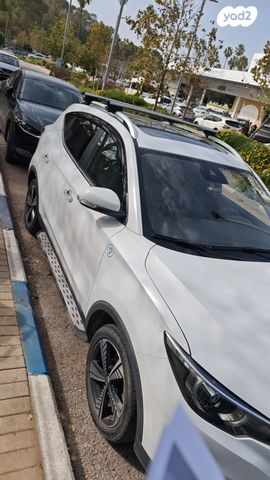 מודעת רכב אם ג'י ZS